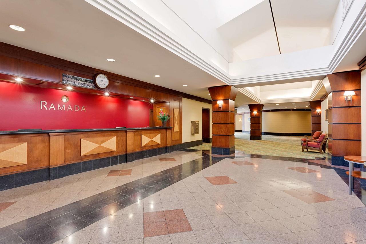 Ramada By Wyndham Fishkill Hotel Kültér fotó