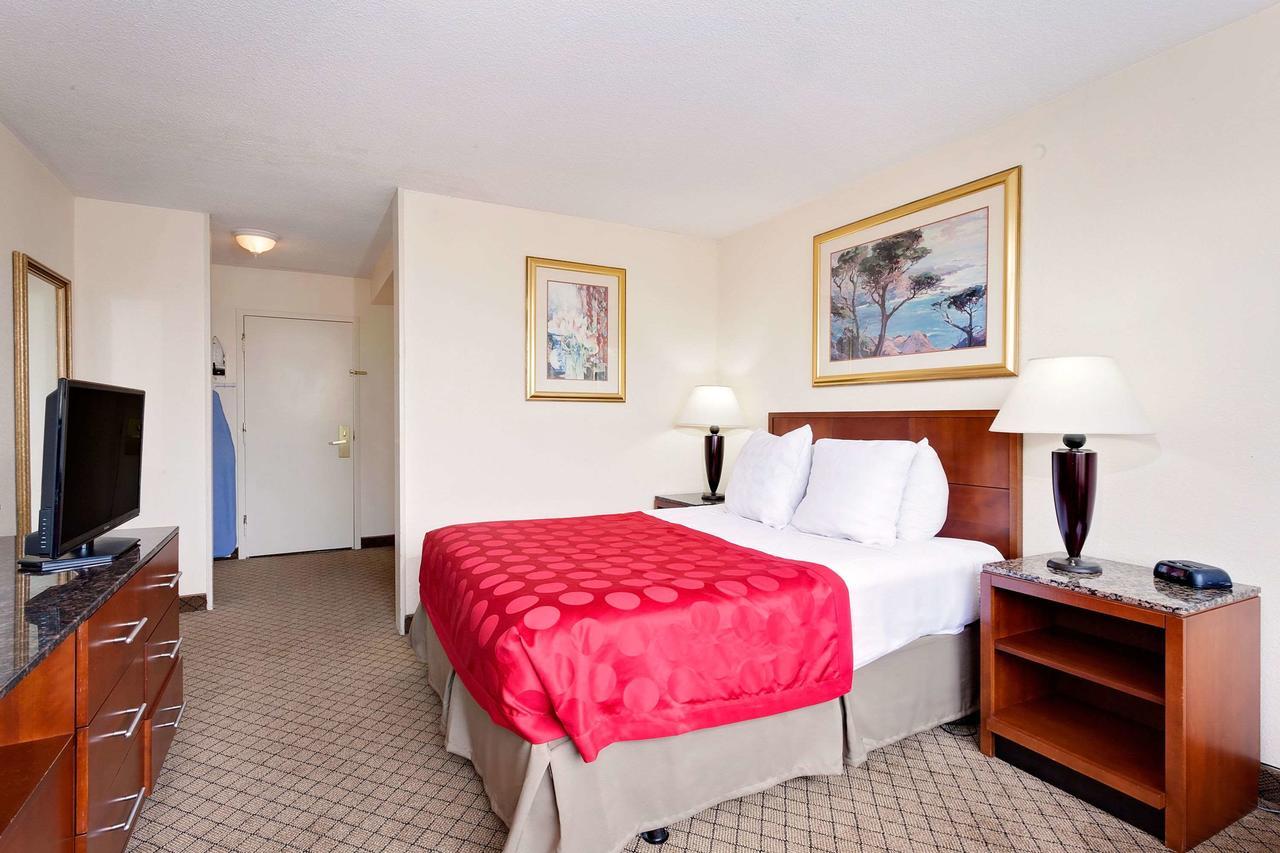 Ramada By Wyndham Fishkill Hotel Kültér fotó